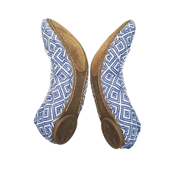 Lucky Brand Erin Blue White Diamond Textile Flats Size 6.5 - Picture 2 of 9